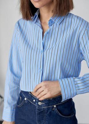Жіноча укорочена блакитна сорочка у смужку, смугаста коротка рубашка