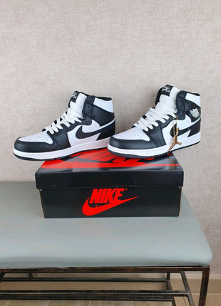 N1ke air jordan 1 retro mid black white