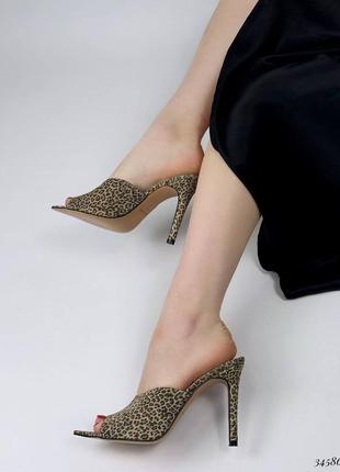 Шлепанцы сабо на шпильке.