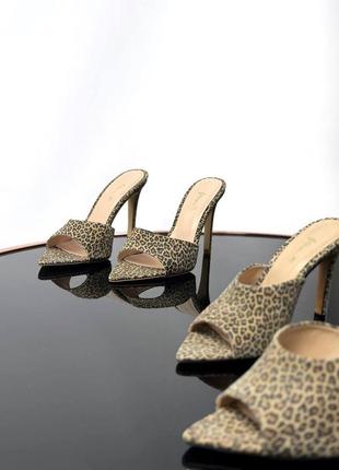 Шлепанцы сабо на шпильке.