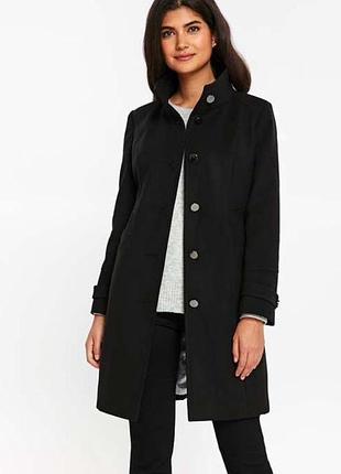Класичне чорне пальто