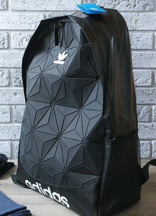 Рюкзак adidas хамелеон originals urban mesh triangle 3d7 фото