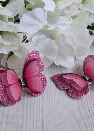 Заколки с розовыми бабочками