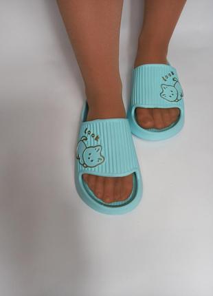 Шлепанцы женские голубого цвета легкие шлепанцы женские голубые женские сланцы шлепки...