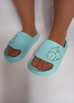 Шлепанцы женские голубого цвета легкие шлепанцы женские голубые женские сланцы шлепки...