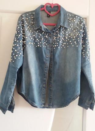 Новая джинсовая рубашка блуза куртка кофта с жемчужинами. размер 44-46.