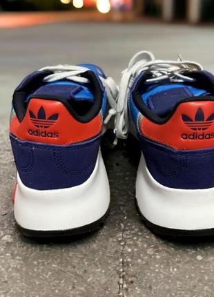 Adidas originals retropy f2.
доступні розміри:42(26,5см),44(28,5см)5 фото