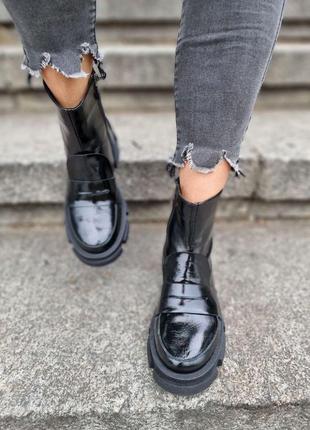 Лаковані черевики жіночі4 фото