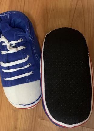 Комнатные  мягкие тапочки в виде кед