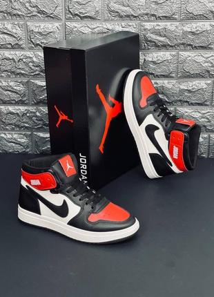 Кросівки jordan retro 1 жіночі, стильні зручні кросівки2 фото