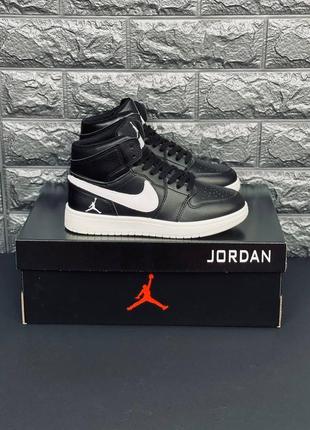 Кросівки jordan чоловічі, чорні стильні зручні кросівки2 фото