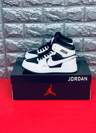 Кросівки jordan retro 1 жіночі, стильні зручні кросівки5 фото