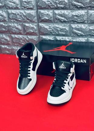 Кросівки jordan retro 1 жіночі, стильні зручні кросівки6 фото