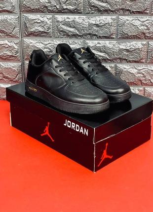 Чоловічі кросівки jordan, чорні класичні кросівки джордан4 фото