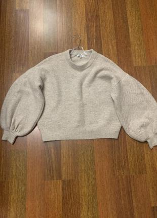 Стильный теплый свитер
