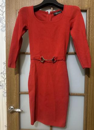 Червоне бандажне плаття1 фото