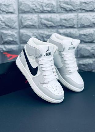 Кросівки чоловічі air jordan, зручні повсякденні кроси джордан