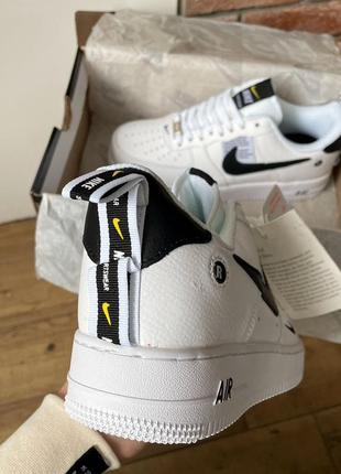 Чоловічі кросівки найк аір форс біло-чорні / nike air force 1'07 lv8 ultra white7 фото