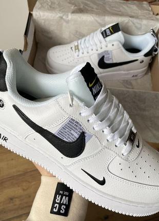 Мужские кроссовки найк аир форс бело-чёрные / nike air force 1'07 lv8 ultra white3 фото