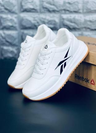 Кросівки жіночі reebok classic, білі зручні класні кроси