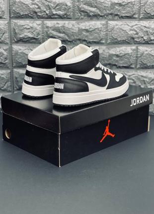 Кросівки чоловічі jordan retro 1, чорно-білі кросівки джордан5 фото