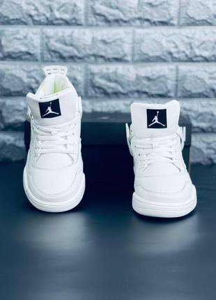 Кросівки жіночі nike air jordan 4 білі стильні кросівки найк5 фото