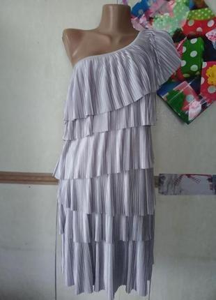 Цікава пліссірована сукня на одне плечо р.s