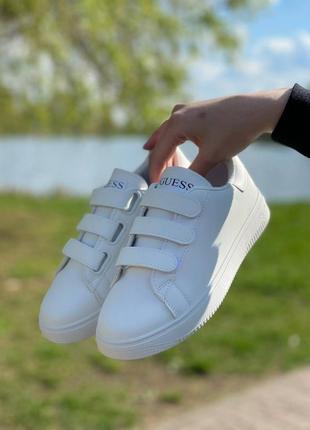 Кросівки guess жіночі, стильні білі кроси на липучках1 фото