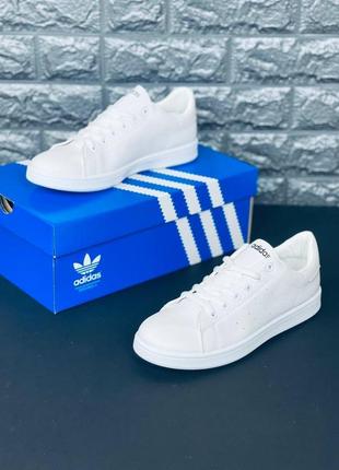 Кросівки чоловічі adidas, білі м'які легкі кроси адідас 36-454 фото