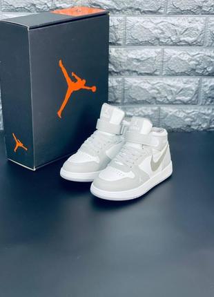 Кросівки дитячі air jordan, стильні зручні кросівки джордан9 фото