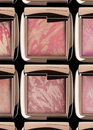 Рум'яна з ефектом сяйва hourglass mini ambient lighting blush luminous flush без коробки 1.3 г9 фото