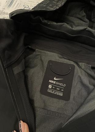 Nike hyper shield “flash jacket”  женская беговая/спортивная куртка на водо-ветронепроницаемой мембране gore tex6 фото