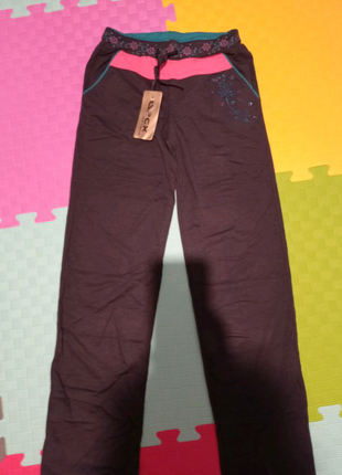 Жіночі спортивні штани.