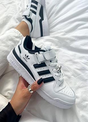 Adidas forum white/black ( logo )