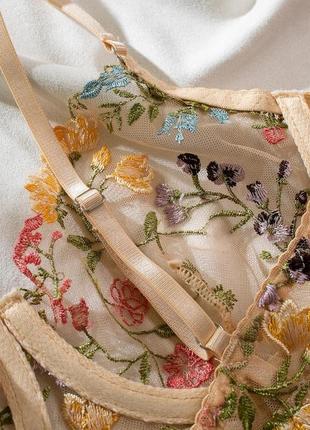Жіночій комплект нижньої білизни, сіточка і квіткова вишивка, бюстгальтер і трусики стрінги5 фото