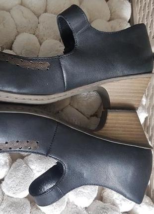 Кожаные туфли на низком каблуке мэри джейн классические черные лодочки9 фото