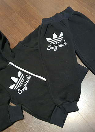 Спортивний костюм