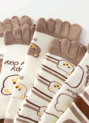 Шкарпетки з окремими пальчиками молочного кольору3 фото
