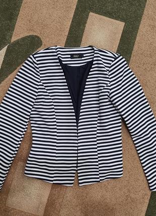 Пиджак жакет блейзер пиджак с,м размер 42,44 полоскатый в полоску1 фото