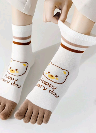 Шкарпетки з окремими пальчиками молочного кольору5 фото