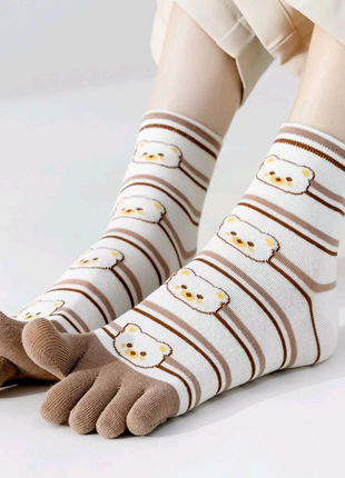 Шкарпетки з окремими пальчиками молочного кольору6 фото