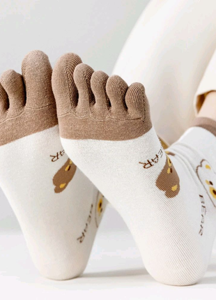 Шкарпетки з окремими пальчиками молочного кольору8 фото