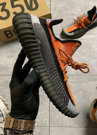 Кросівки чоловічі
adidas yeezy boost 350 orange reflect