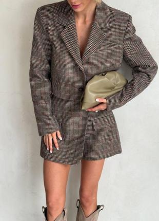 Костюм пиджак + юбка-шорты из костюмной ткани со составом шерсти1 фото