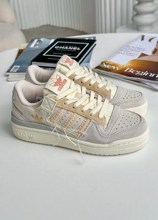 Шикарные женские кроссовки adidas forum low x off white beige серо-бежевые