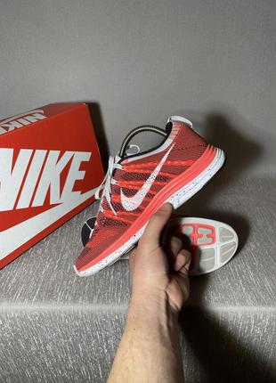 Женские беговые кроссовки nike lunarlon10 фото