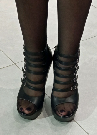 Ботильйони