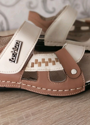 Стильні босоножки для хлопчиків