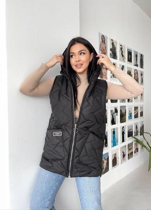 Жіноча стьобана весняна жилетка,женская тёплая весенняя жилетка,безрукавка,жилет тепла тёплая