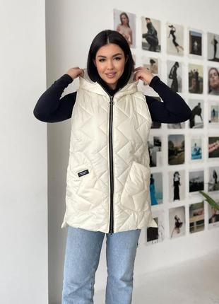 Жіноча стьобана весняна жилетка,женская тёплая весенняя жилетка,безрукавка,жилет тепла тёплая